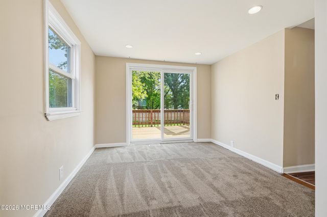 25 Collins Avenue, Port Monmouth, NJ 07758