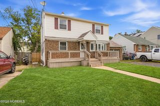 25 Collins Avenue, Port Monmouth, NJ 07758