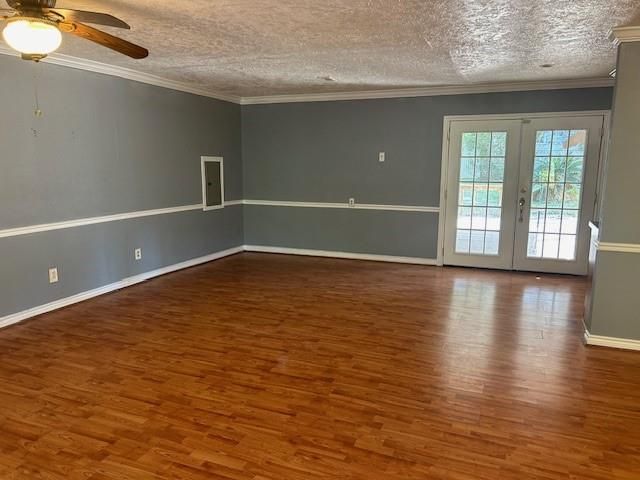 302 Arrowhead Drive, Conroe, TX 77316