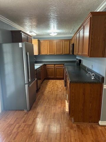 302 Arrowhead Drive, Conroe, TX 77316