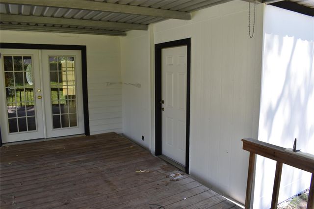 302 Arrowhead Drive, Conroe, TX 77316