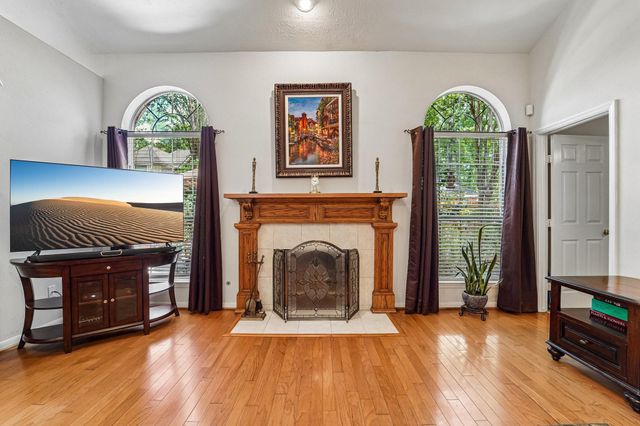 14 Serene Creek Place, The Woodlands, TX 77382