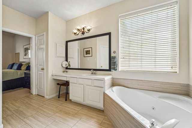 14 Serene Creek Place, The Woodlands, TX 77382