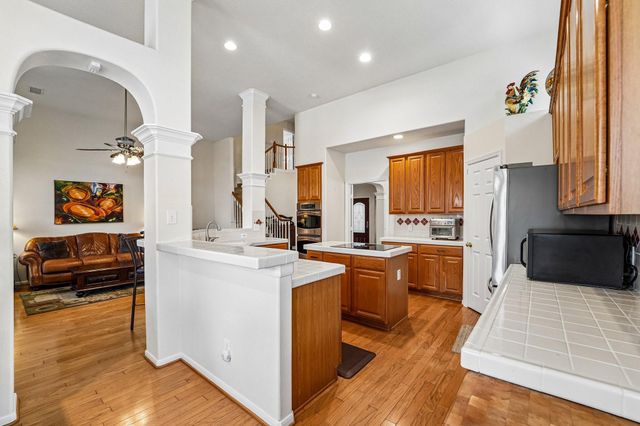 14 Serene Creek Place, The Woodlands, TX 77382