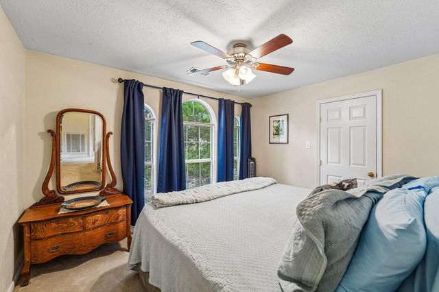 14 Serene Creek Place, The Woodlands, TX 77382