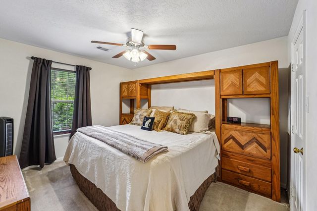 14 Serene Creek Place, The Woodlands, TX 77382