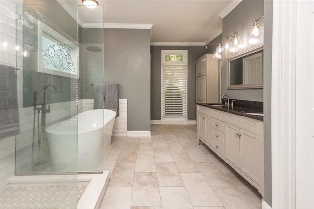 566 GREEN OAKS LN, Collierville, TN 38017