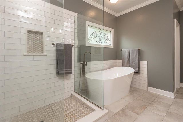 566 GREEN OAKS LN, Collierville, TN 38017