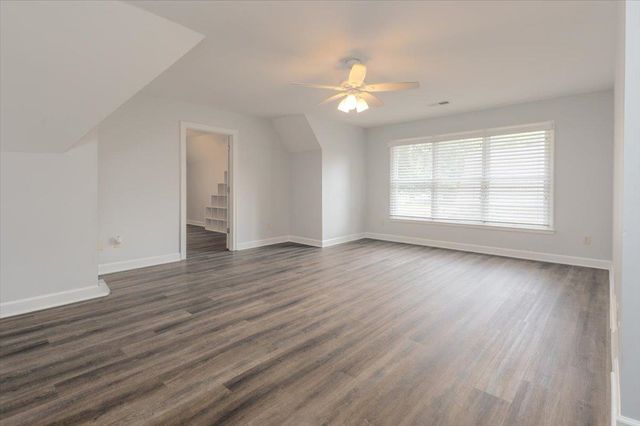 566 GREEN OAKS LN, Collierville, TN 38017