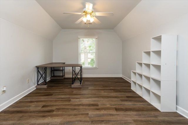 566 GREEN OAKS LN, Collierville, TN 38017