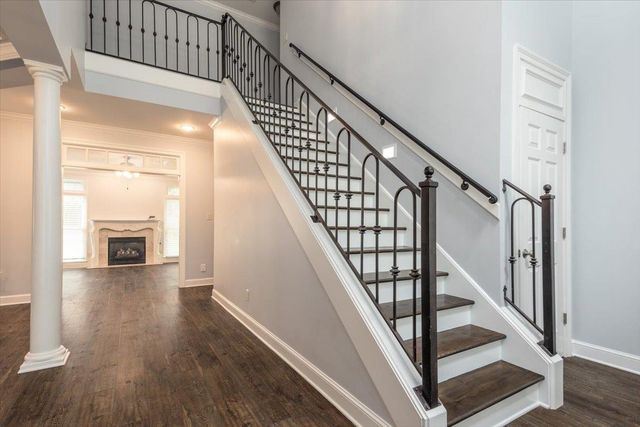 566 GREEN OAKS LN, Collierville, TN 38017