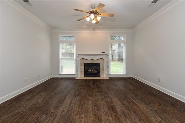 566 GREEN OAKS LN, Collierville, TN 38017