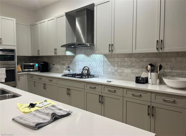 12181 Eucalyptus WAY, Naples, FL 34120