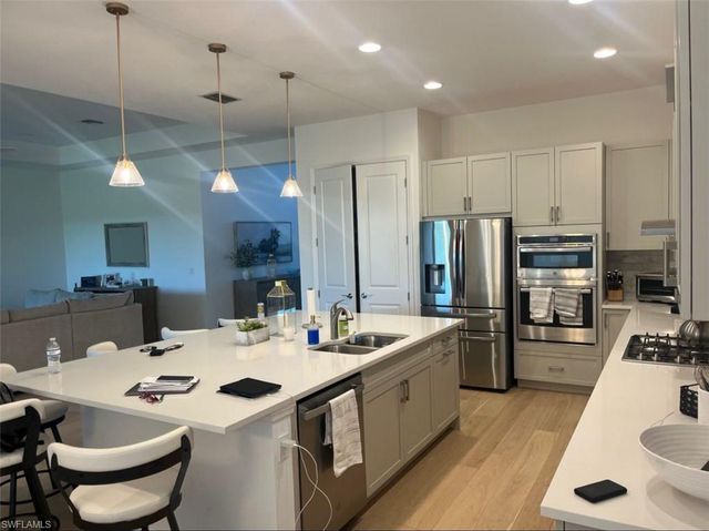 12181 Eucalyptus WAY, Naples, FL 34120