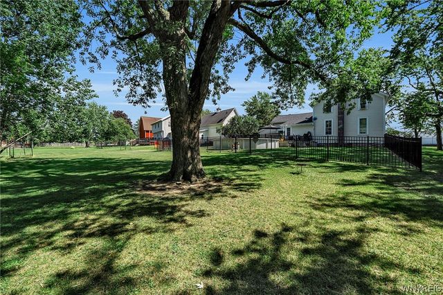 26 Reserve Road, West Seneca, NY 14224
