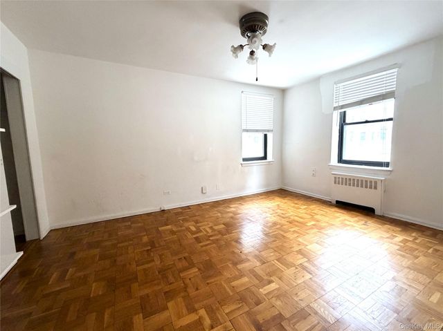 91-08 32 Avenue E107, East Elmhurst, NY 11369