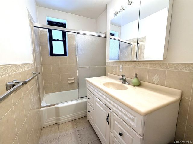 91-08 32 Avenue E107, East Elmhurst, NY 11369