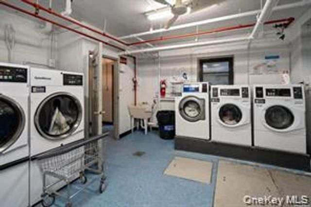 91-08 32 Avenue E107, East Elmhurst, NY 11369