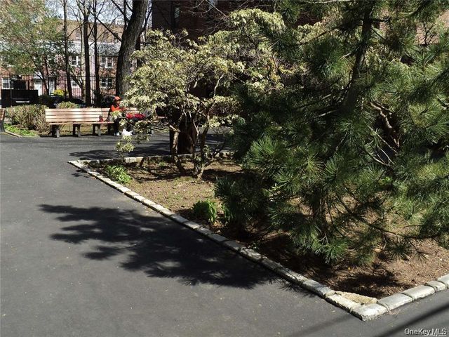 91-08 32 Avenue E107, East Elmhurst, NY 11369