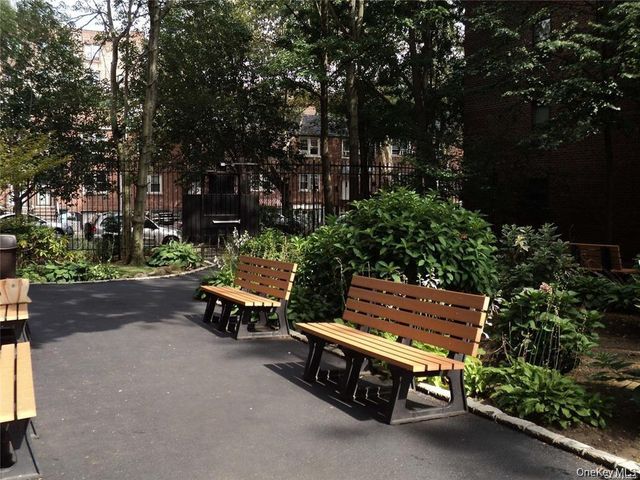 91-08 32 Avenue E107, East Elmhurst, NY 11369