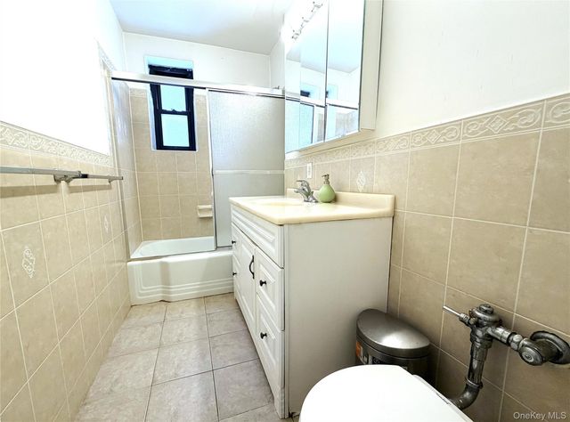 91-08 32 Avenue E107, East Elmhurst, NY 11369