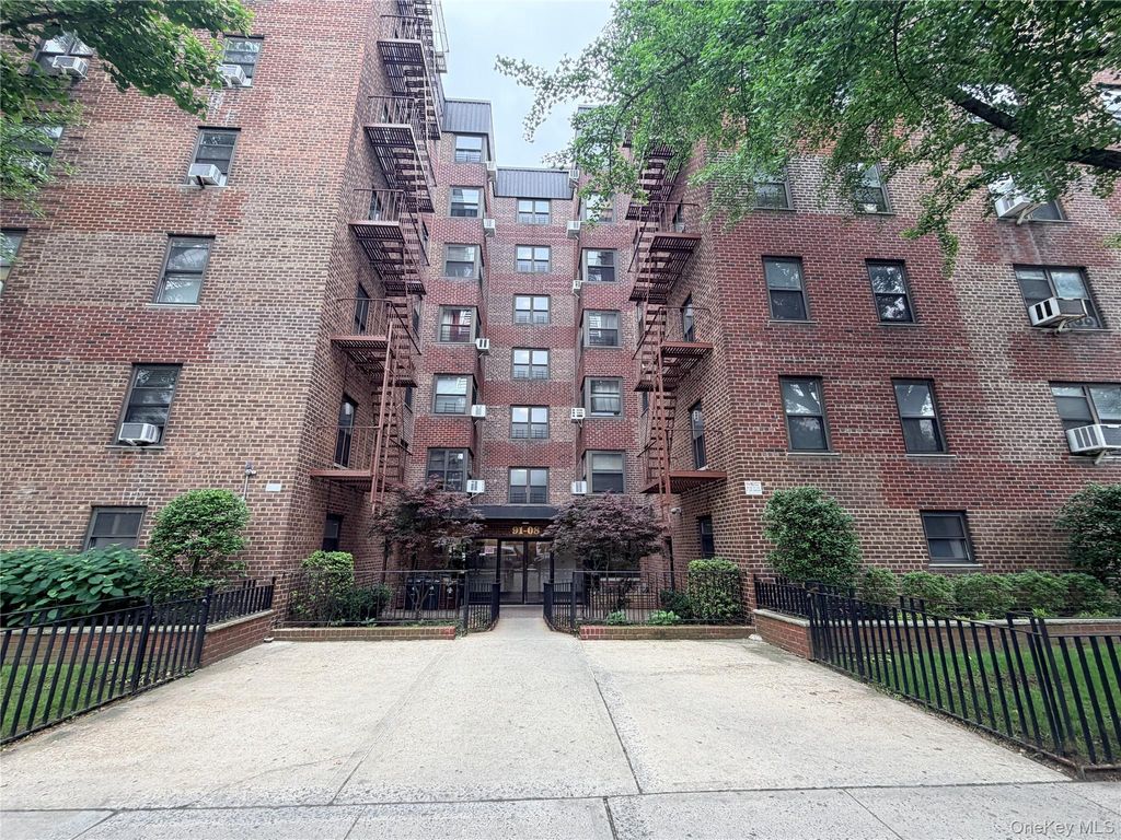 91-08 32 Avenue E107, East Elmhurst, NY 11369