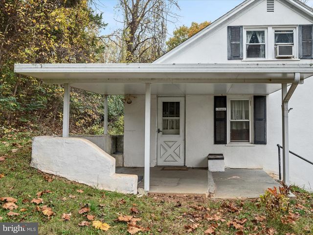 1621 LOCKES MILL ROAD RD, Berryville, VA 22611