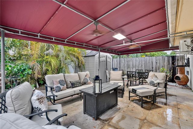 2050 SW 122nd Avenue 21, Miami, FL 33175