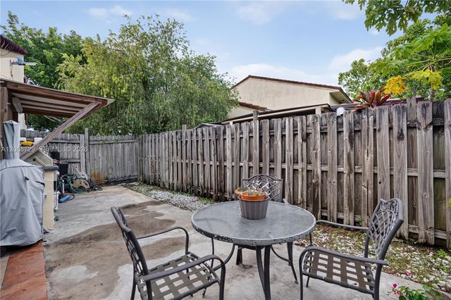 2050 SW 122nd Avenue 21, Miami, FL 33175