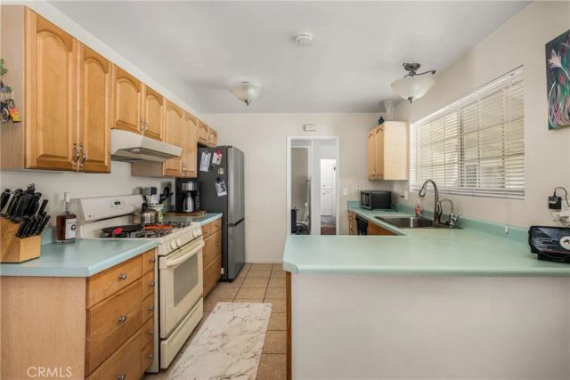 2608 W Palais, Anaheim, CA 92804