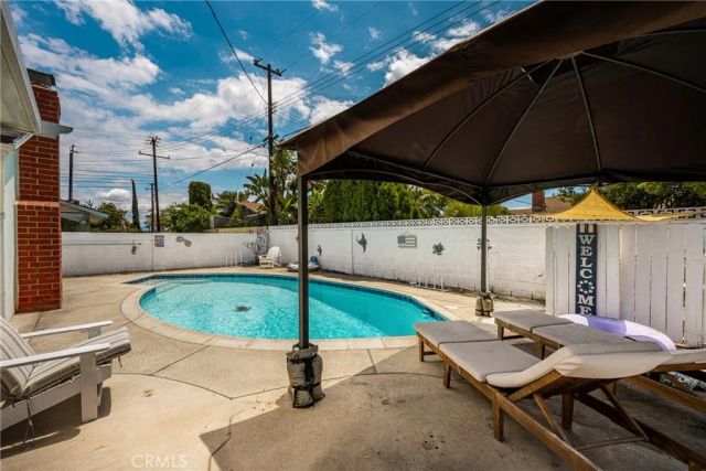 2608 W Palais, Anaheim, CA 92804
