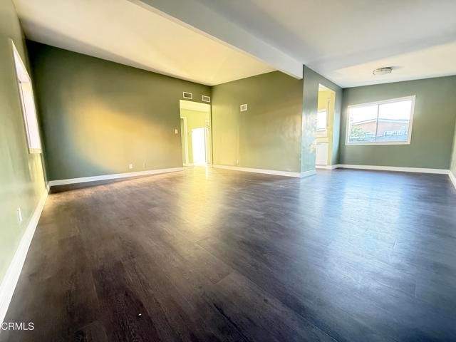 18540 Arminta Street, Reseda (los Angeles), CA 91335