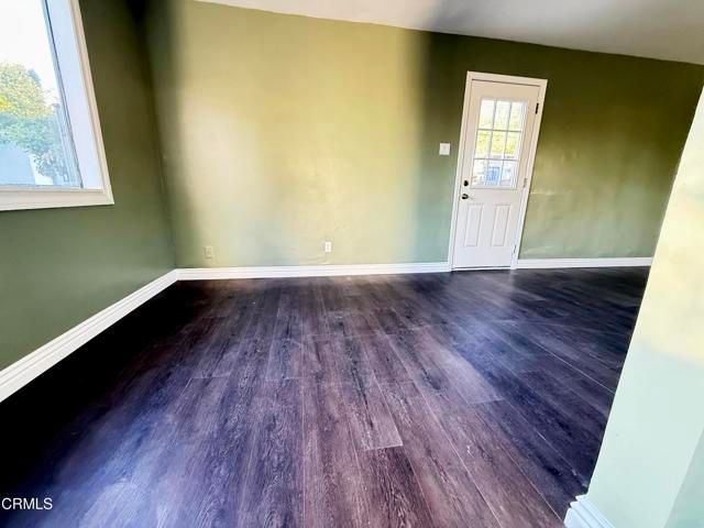 18540 Arminta Street, Reseda (los Angeles), CA 91335