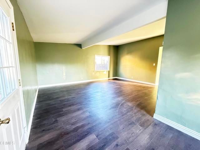 18540 Arminta Street, Reseda (los Angeles), CA 91335