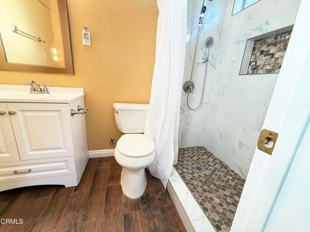 18540 Arminta Street, Reseda (los Angeles), CA 91335