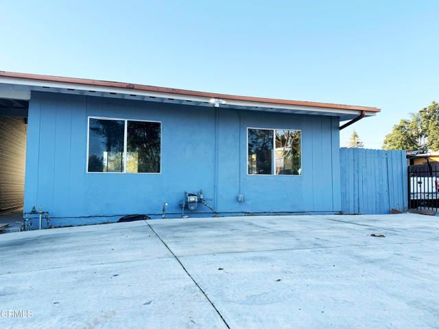 18540 Arminta Street, Reseda (los Angeles), CA 91335