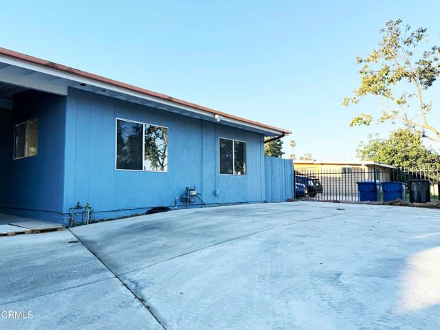 18540 Arminta Street, Reseda (los Angeles), CA 91335