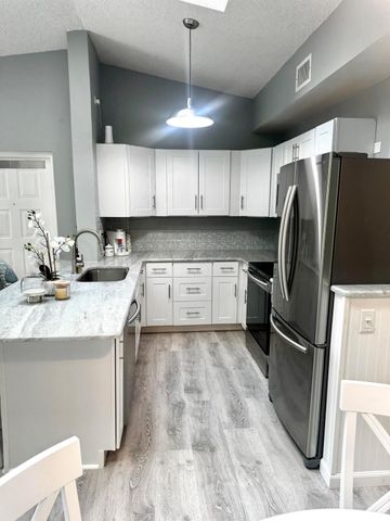 2502 SE Anchorage Cove G3, Port St Lucie, FL 34952