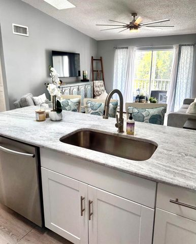 2502 SE Anchorage Cove G3, Port St Lucie, FL 34952