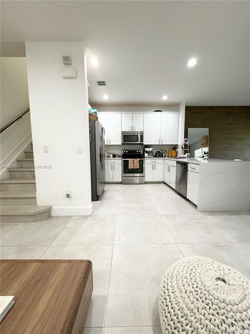 13017 S Riverwalk Cir S, Plantation, FL 33325