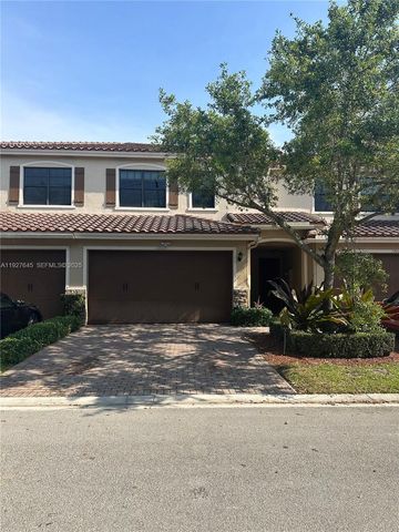 13017 S Riverwalk Cir S, Plantation, FL 33325