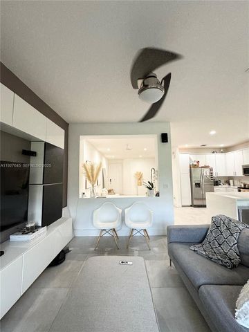 13017 S Riverwalk Cir S, Plantation, FL 33325