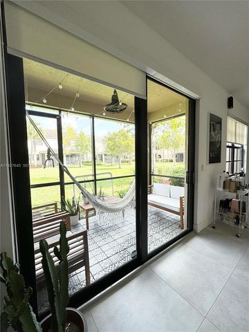 13017 S Riverwalk Cir S, Plantation, FL 33325