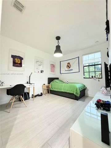 13017 S Riverwalk Cir S, Plantation, FL 33325