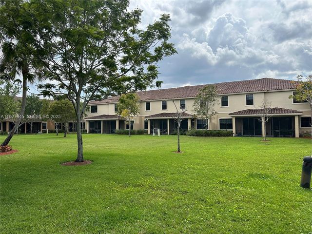 13017 S Riverwalk Cir S, Plantation, FL 33325