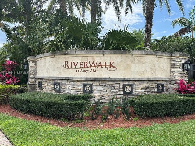 13017 S Riverwalk Cir S, Plantation, FL 33325