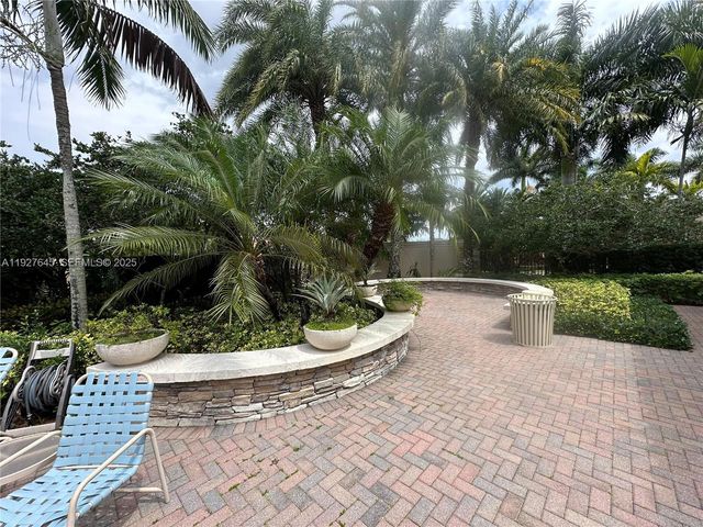13017 S Riverwalk Cir S, Plantation, FL 33325