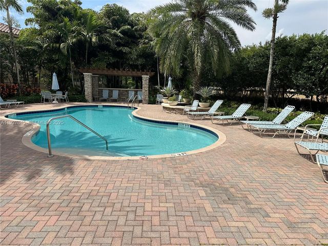 13017 S Riverwalk Cir S, Plantation, FL 33325