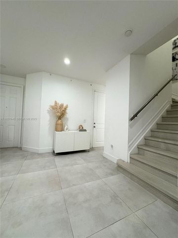 13017 S Riverwalk Cir S, Plantation, FL 33325