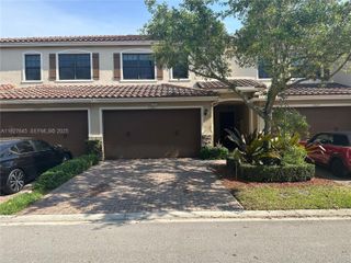 13017 S Riverwalk Cir S, Plantation, FL 33325